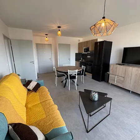 Naia Repet Apartment *